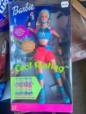 Vintage 1999 Barbie Cool Skating CHRISTIE Mattel 26230 New Open Box